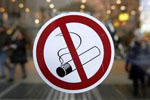 Курильщиков обяжут платить до 3-х тысяч рублей штрафа за курение в общественном месте.