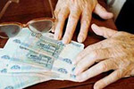 Пожилая женщина из Приволжского района Казани отдала незнакомцу 140000 рублей.