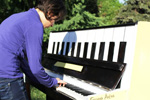 Фортепиано, установленные на центральных улицах города, появятся вновь в следующем году на фестивале Музыка вокруг нас