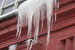 Жителей Казани просят очистить от снега и льда козырьки своих балконов.